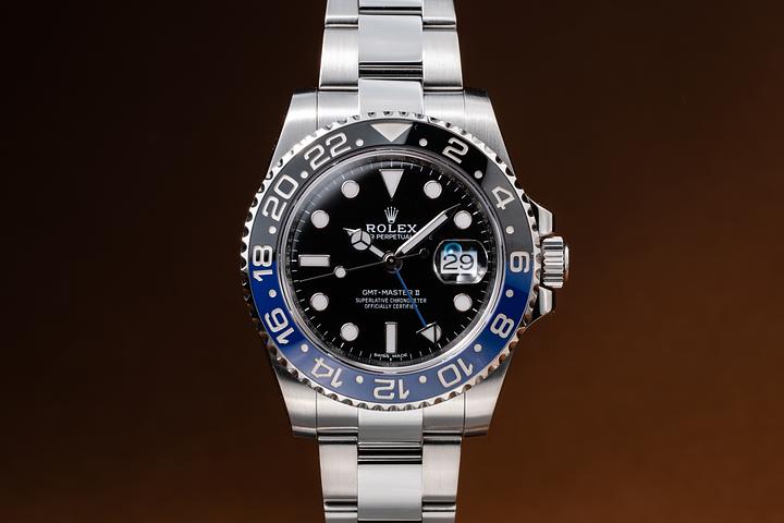 ROLEX GMT-MASTER II 超希少バットマン‼️ Rolex GMT-Master II Batman: Technical Mastery in Dual Time